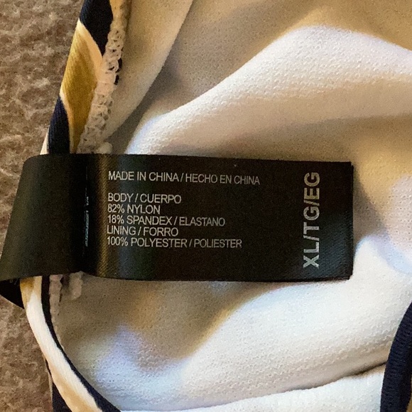 Hurley Green Leaf Print One-Piece Swimsuit - Picture 5 of 5